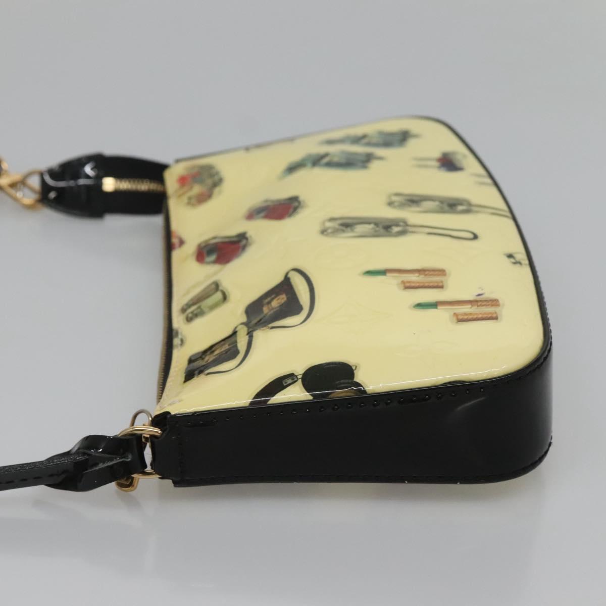 LOUIS VUITTON Vernis sticker Pochette Accessoires Pouch White M90928 Auth 120036