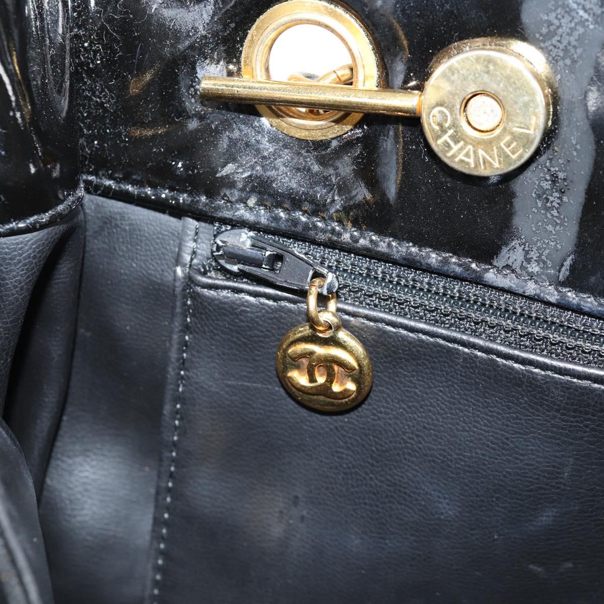 CHANEL Matelasse Tote Bag Patent leather Black Gold CC Auth 120184