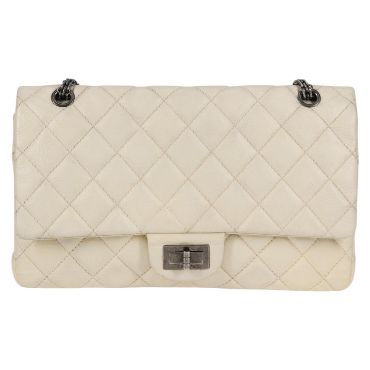 CHANEL Matelasse 30 2.25 Chain Shoulder Bag Caviar Skin White CC Auth 121441