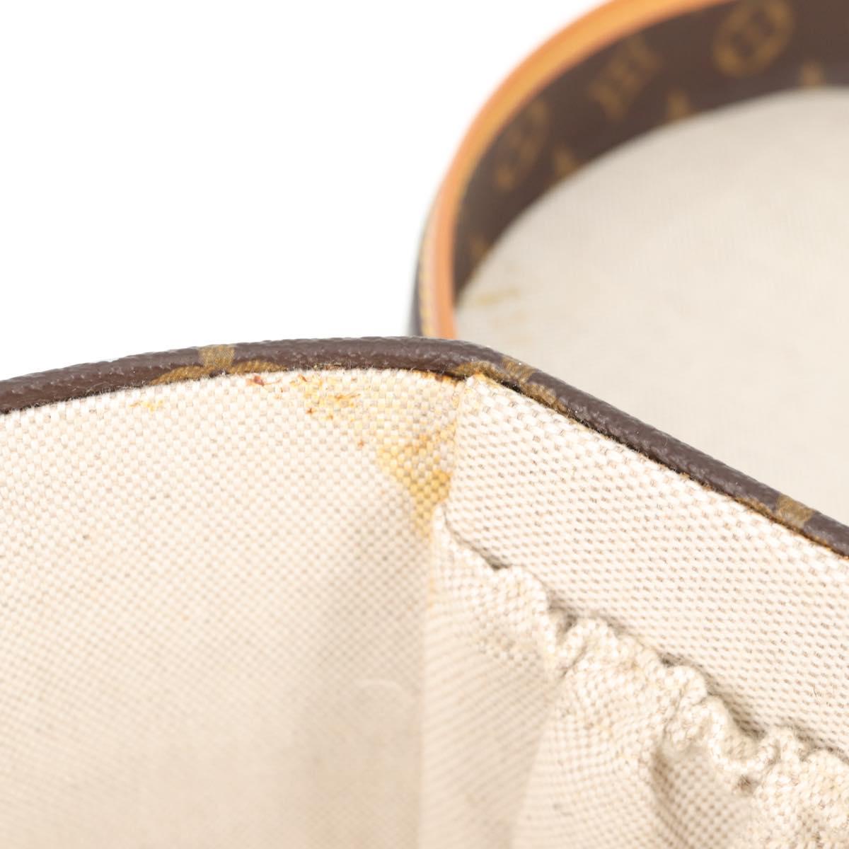 LOUIS VUITTON Monogram Graffiti Boite Shapo White M92186 LV Auth 121505SV