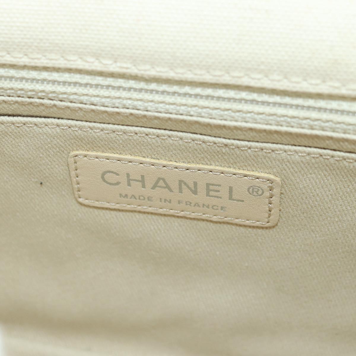 CHANEL Matelasse Chain Shoulder Bag Canvas White Silver CC Auth 121513
