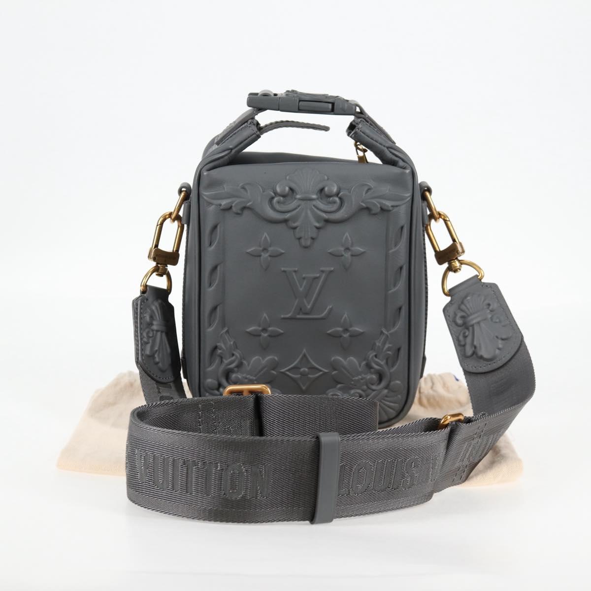 LOUIS VUITTON 2023 Men's Collection Cruiser Messenger Calf M21812 Auth 123080SM