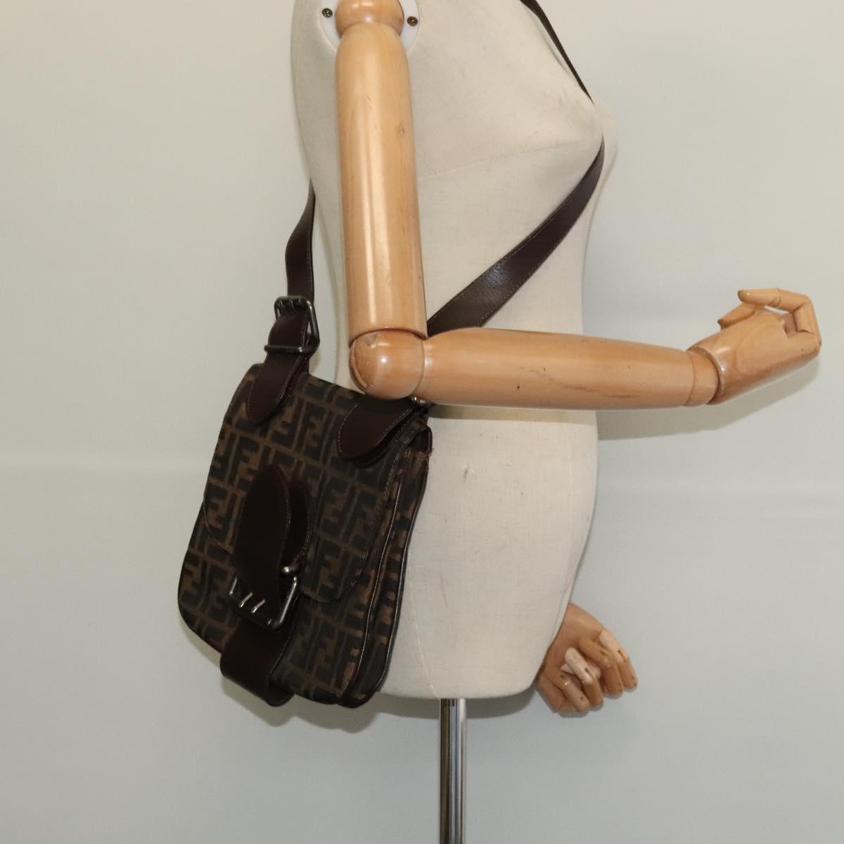 FENDI Zucca Canvas Mamma Baguette Shoulder Bag Brown Black Auth 123461