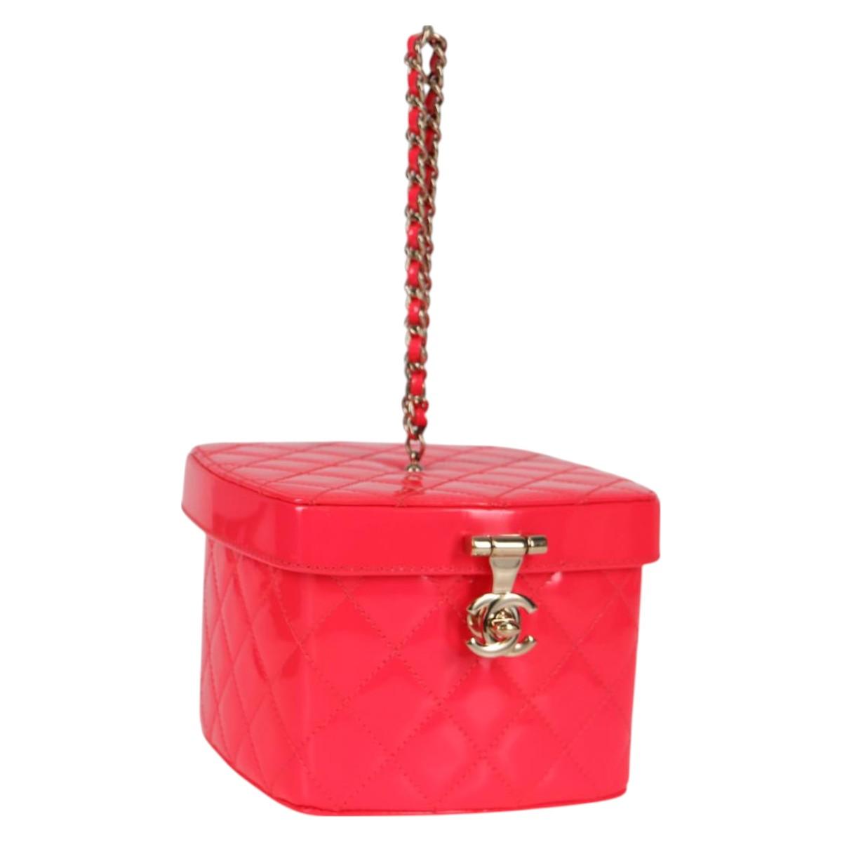 CHANEL Matelasse Vanity Pouch Enamel Pink Gold CC Auth 123518SAM