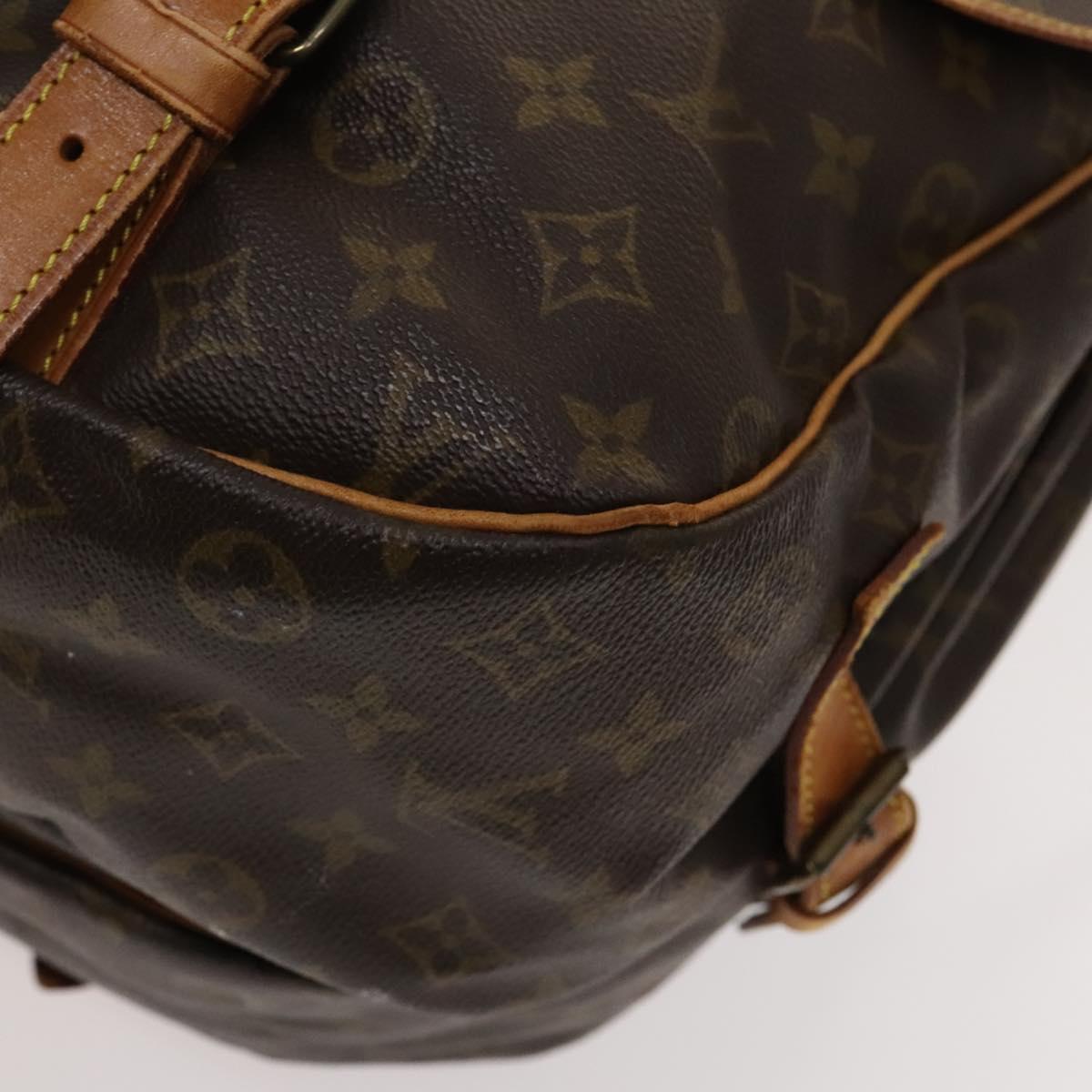 LOUIS VUITTON Monogram Saumur 43 Shoulder Bag M42252 LV Auth 123937