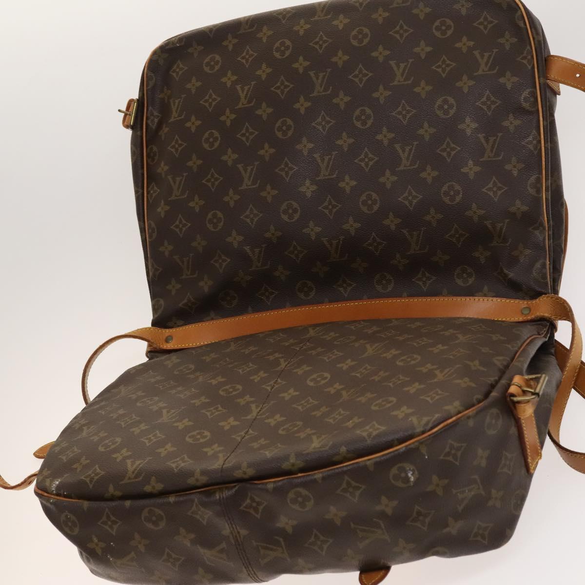 LOUIS VUITTON Monogram Saumur 43 Shoulder Bag M42252 LV Auth 123937