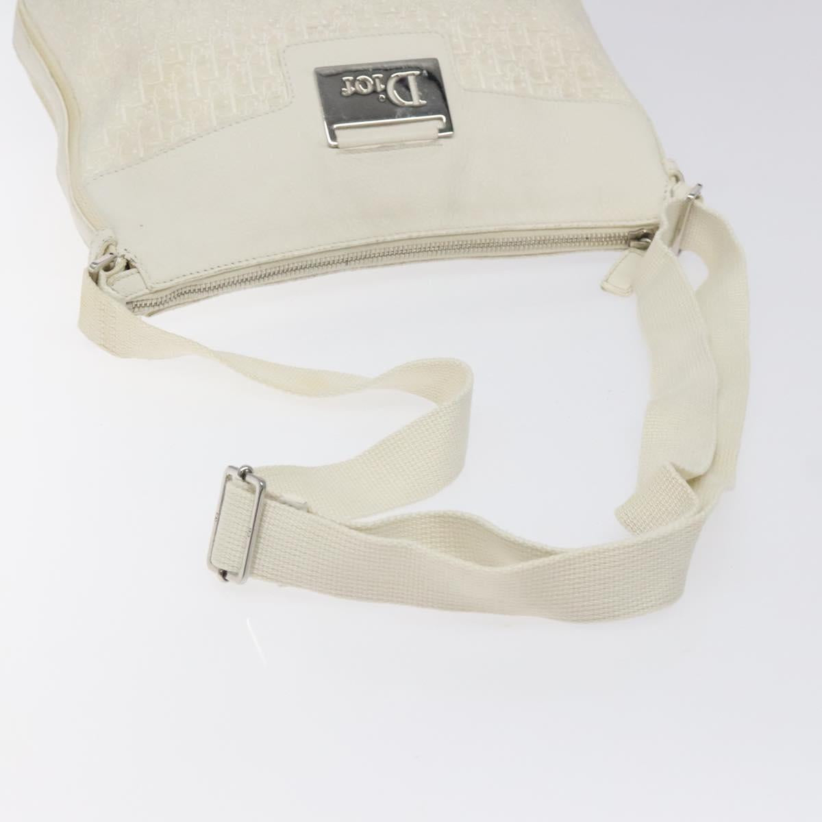 Christian Dior Trotter Canvas Shoulder Bag White Silver Auth 124231