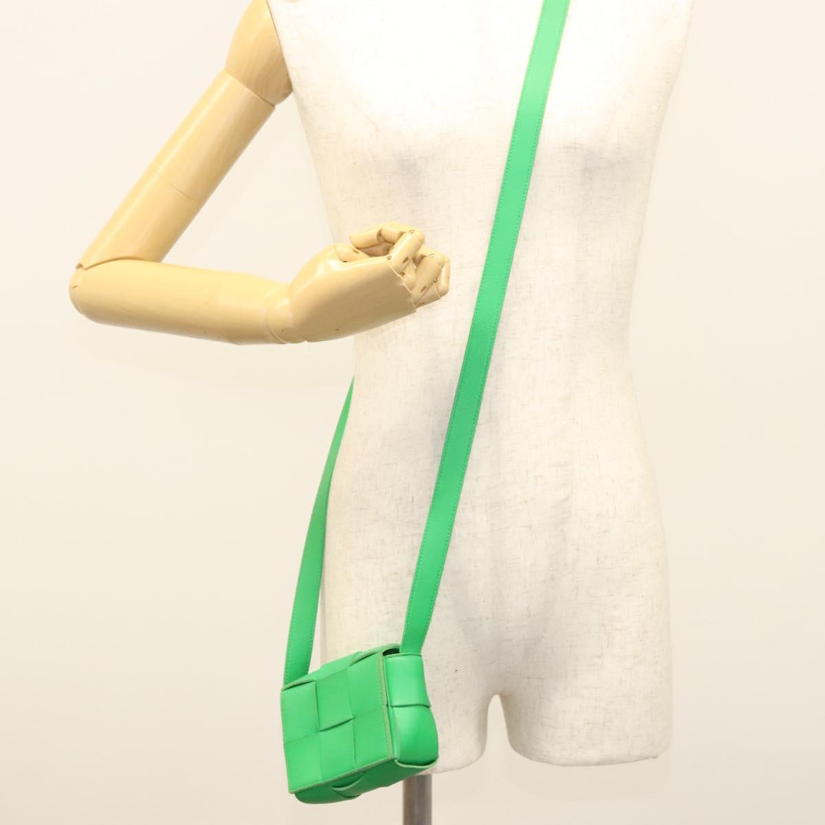 BOTTEGA VENETA MAXI INTRECCIATO Shoulder Bag Leather Green Auth 124769