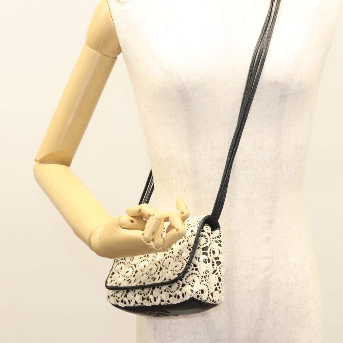 CHANEL Shoulder Bag Lamb Skin White CC Auth 125205