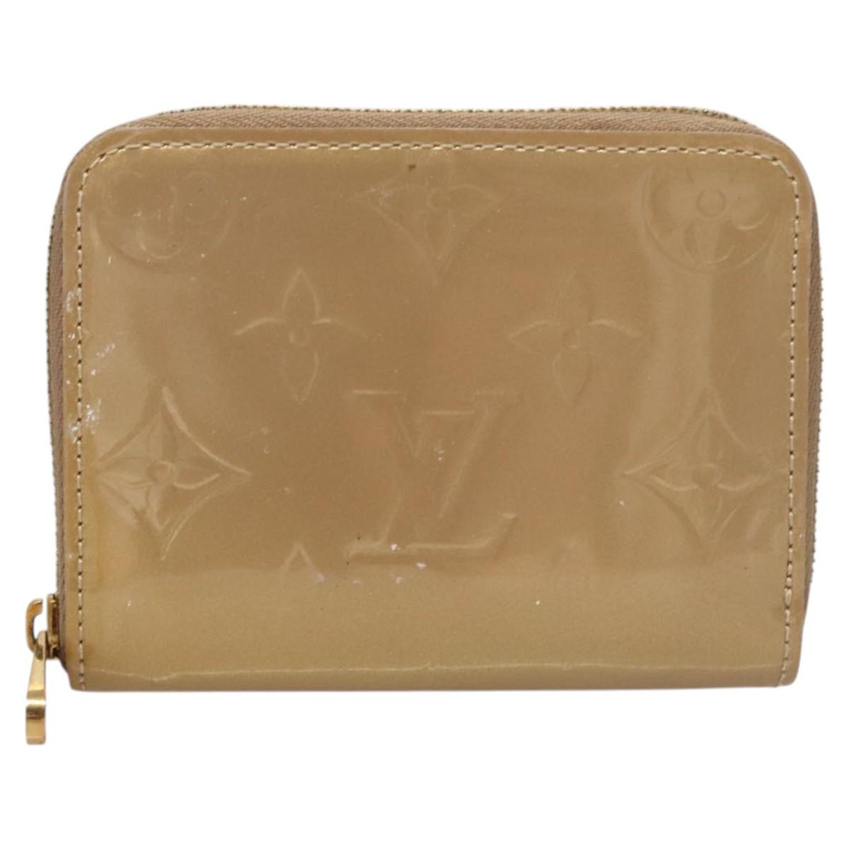 LOUIS VUITTON Vernis Zippy Coin Purse Coin Purse Beige Poodle M91762 Auth 125494