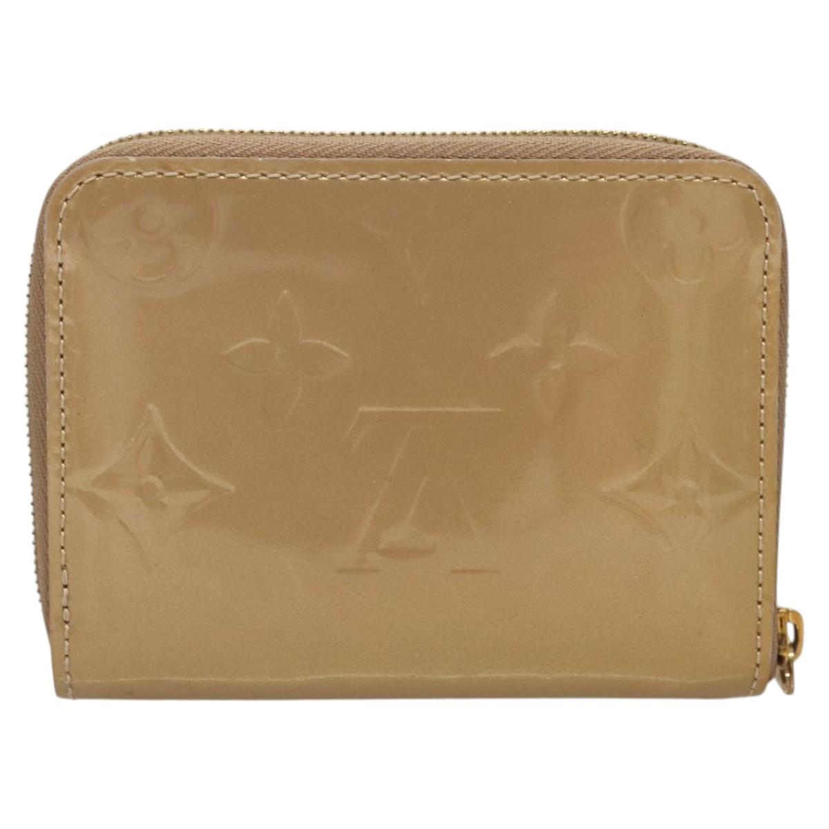 LOUIS VUITTON Vernis Zippy Coin Purse Coin Purse Beige Poodle M91762 Auth 125494