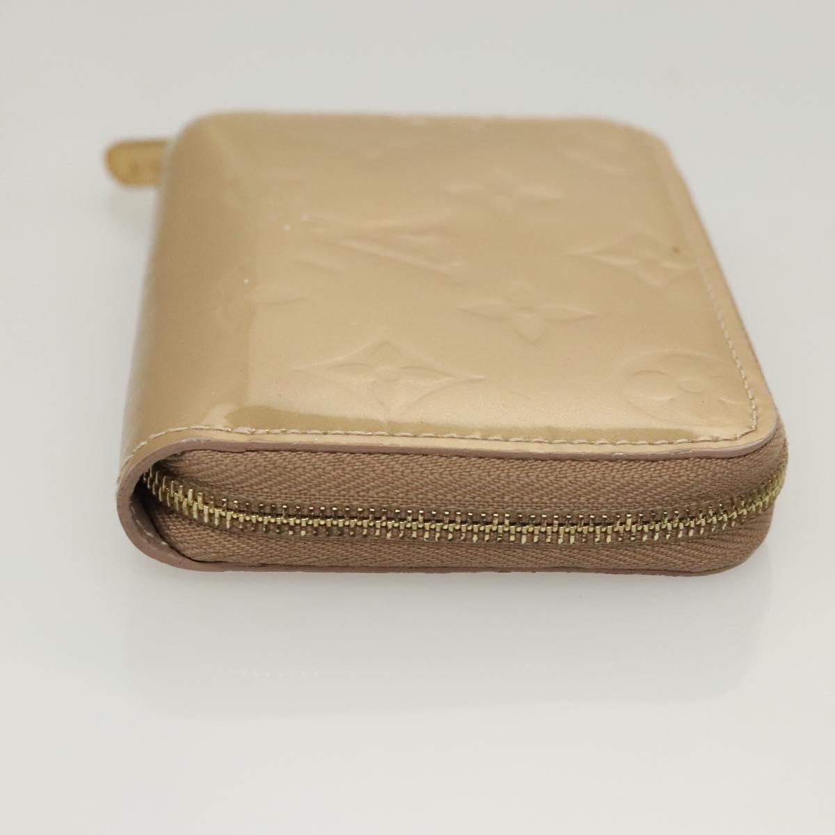 LOUIS VUITTON Vernis Zippy Coin Purse Coin Purse Beige Poodle M91762 Auth 125494
