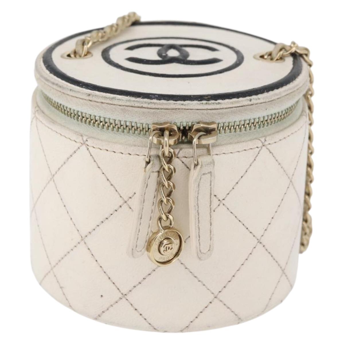 CHANEL Matelasse Chain Shoulder Bag Leather White Gold CC Auth 126060