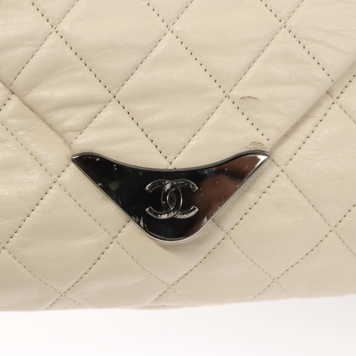 CHANEL Matelasse Shoulder Bag Lamb Skin White CC Auth 126364