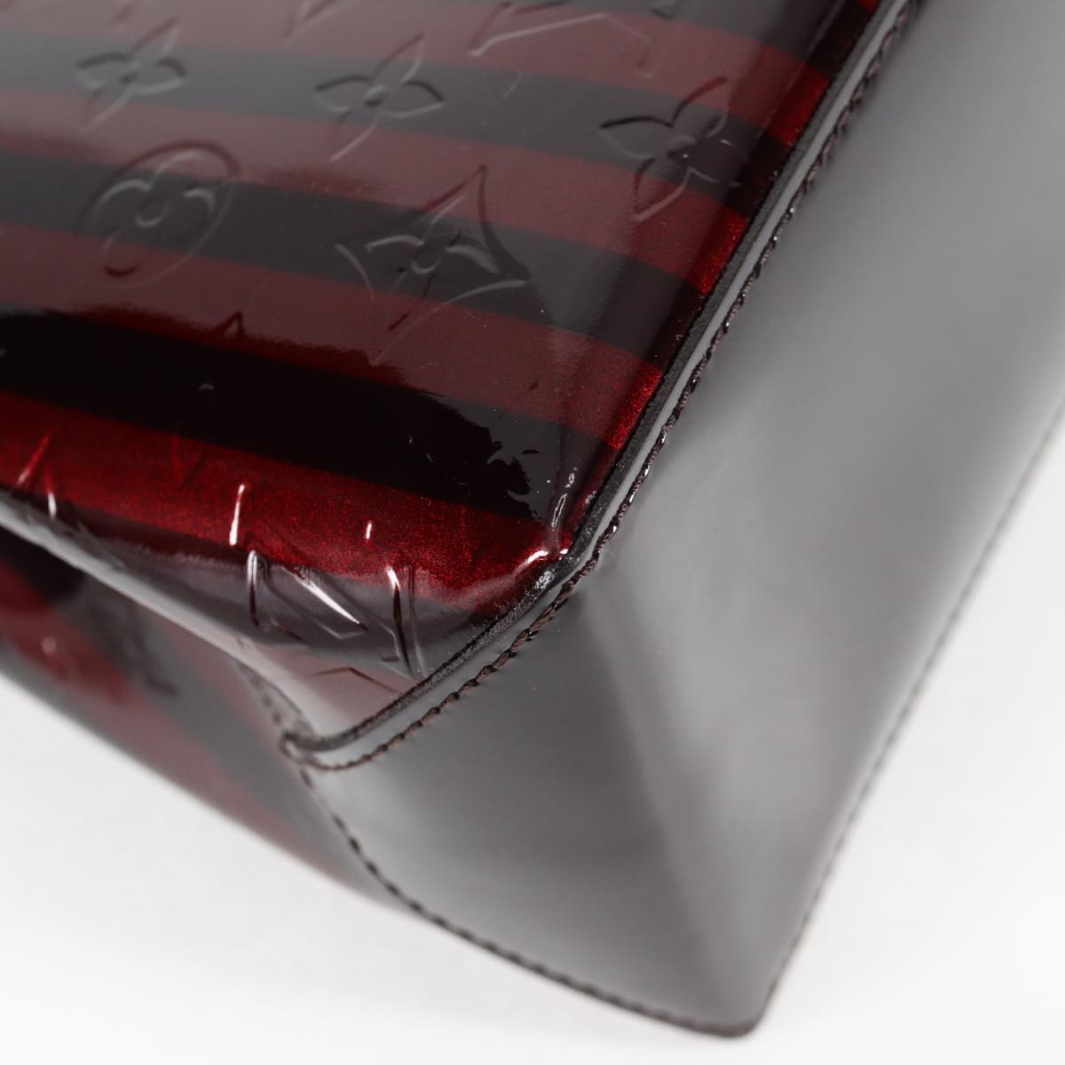 LOUIS VUITTON Vernis Rayure Wilshire PM Bag Pomme D'amour M91701 LV Auth 127206V