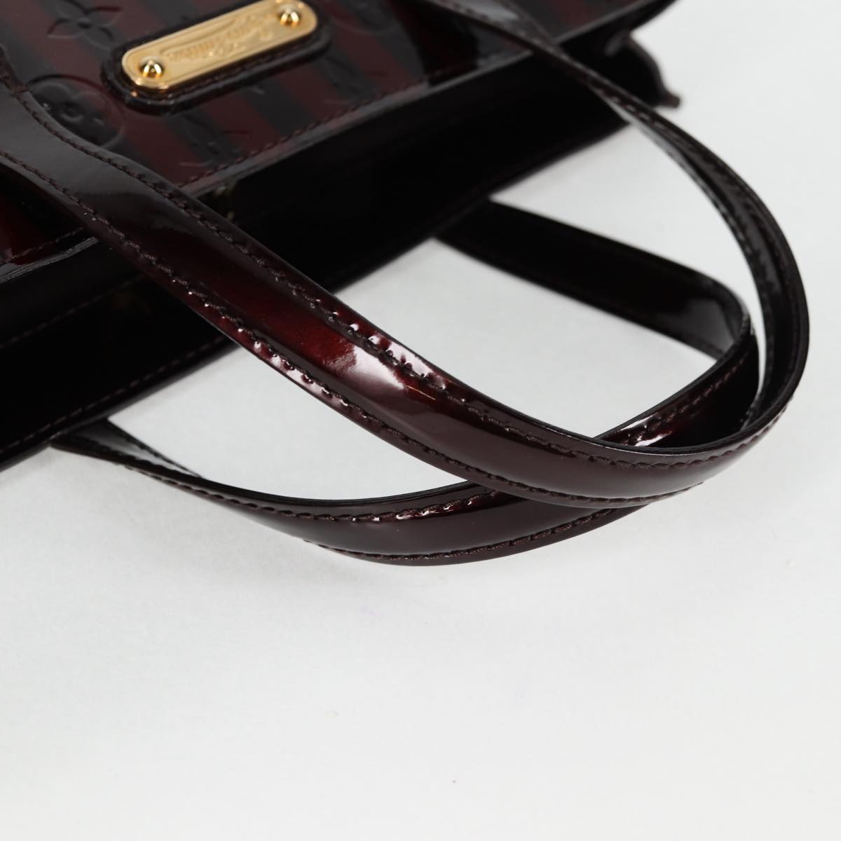 LOUIS VUITTON Vernis Rayure Wilshire PM Bag Pomme D'amour M91701 LV Auth 127206V