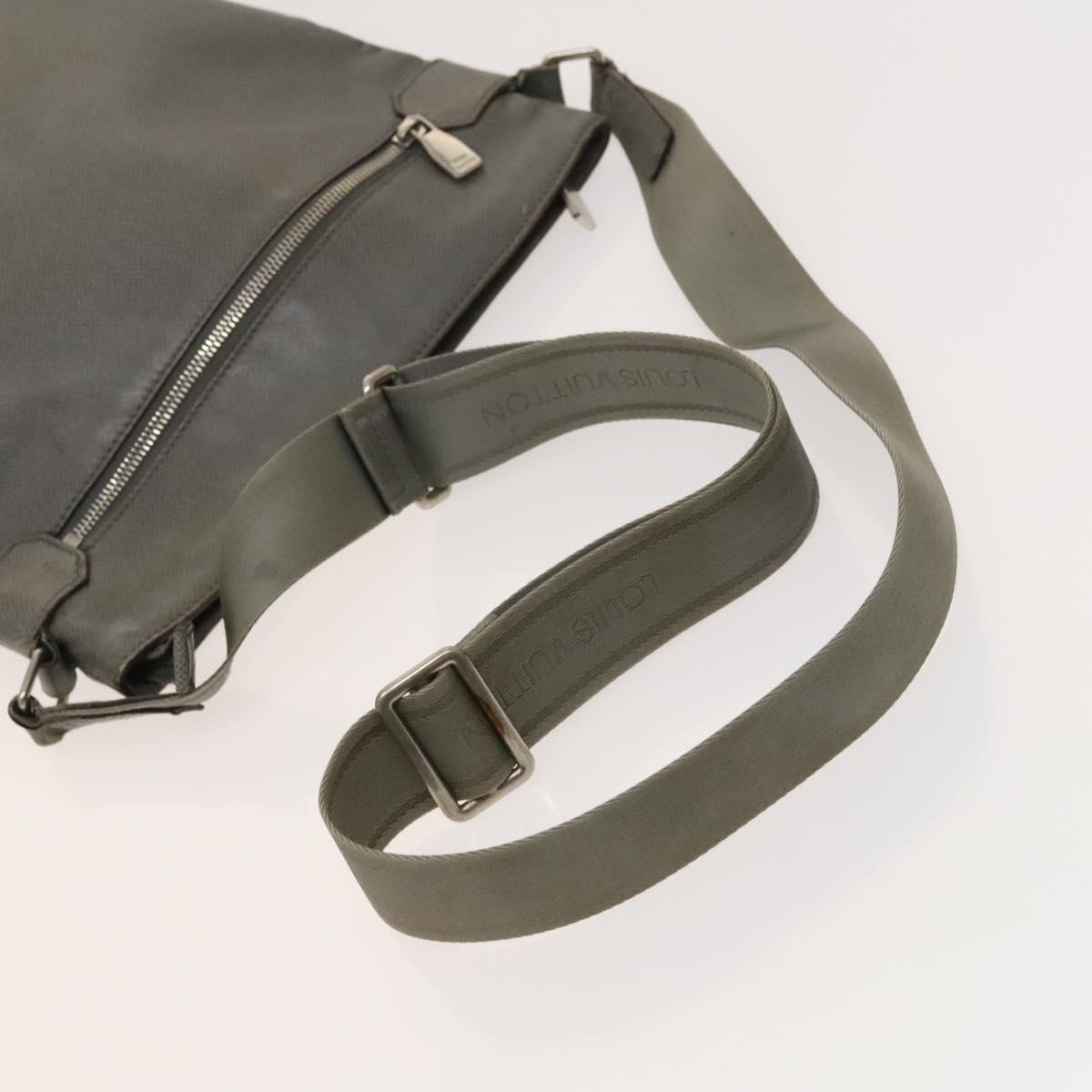 LOUIS VUITTON Taiga Vernis Shoulder Bag 2Set Beige Gray LV Auth 127248