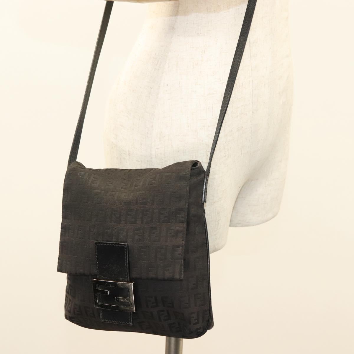 FENDI Zucchino Canvas Shoulder Bag Black Auth 127596