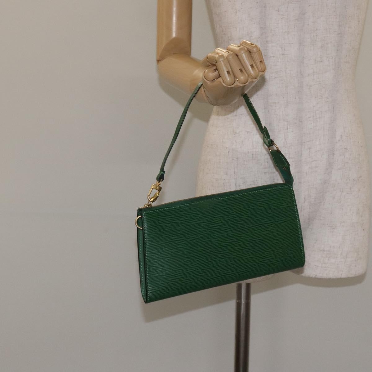 LOUIS VUITTON Epi Pochette Accessoires Pouch Green M52984 LV Auth 127700