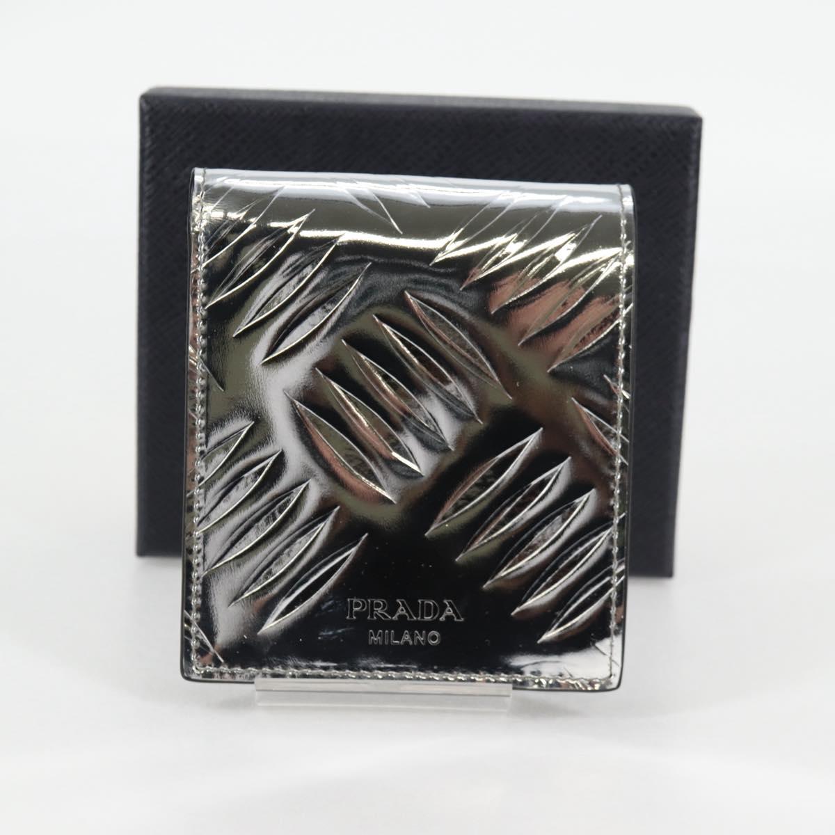 PRADA Wallet Patent leather Silver Auth 127893M
