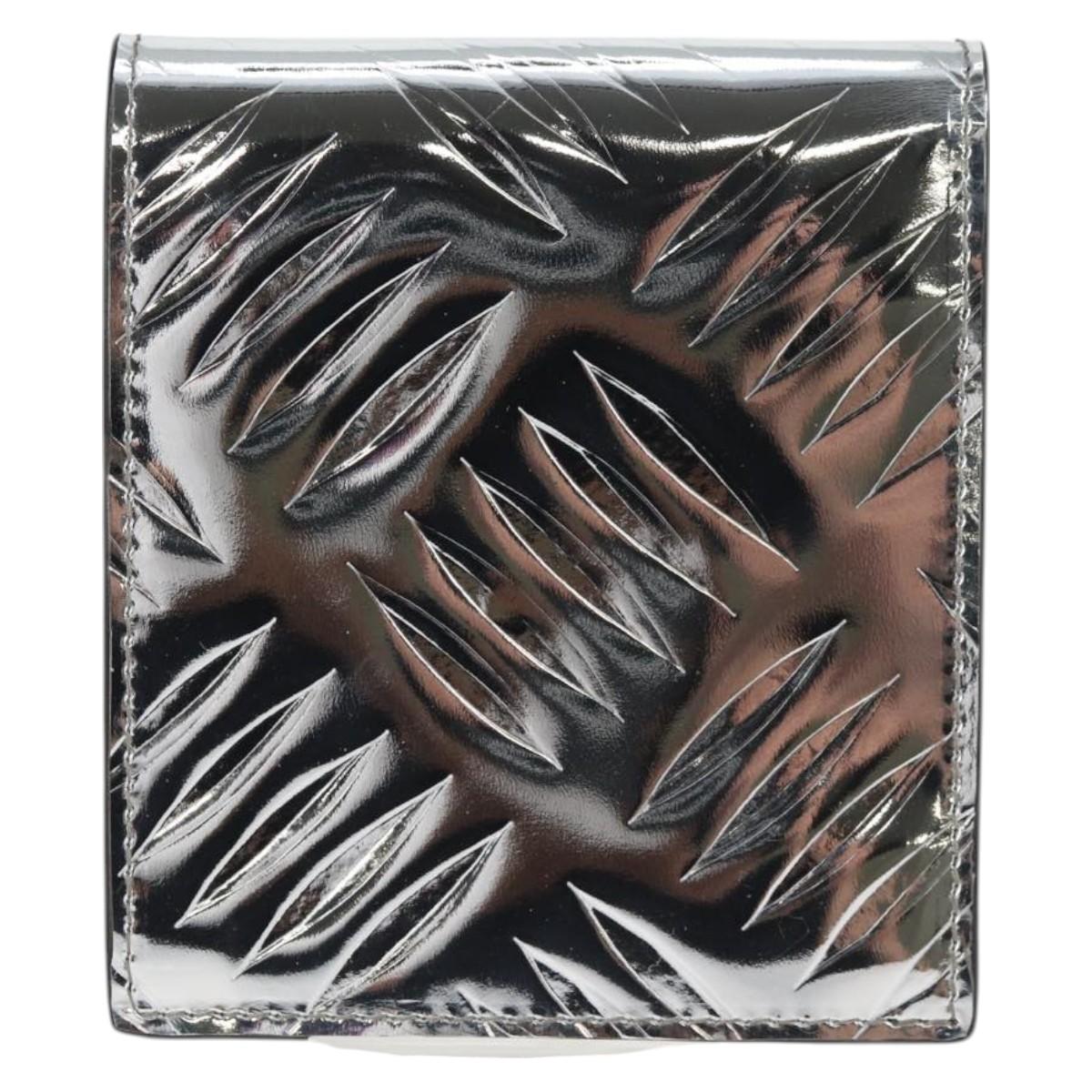 PRADA Wallet Patent leather Silver Auth 127893M