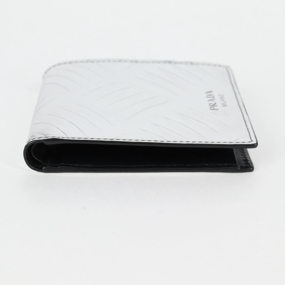 PRADA Wallet Patent leather Silver Auth 127893M