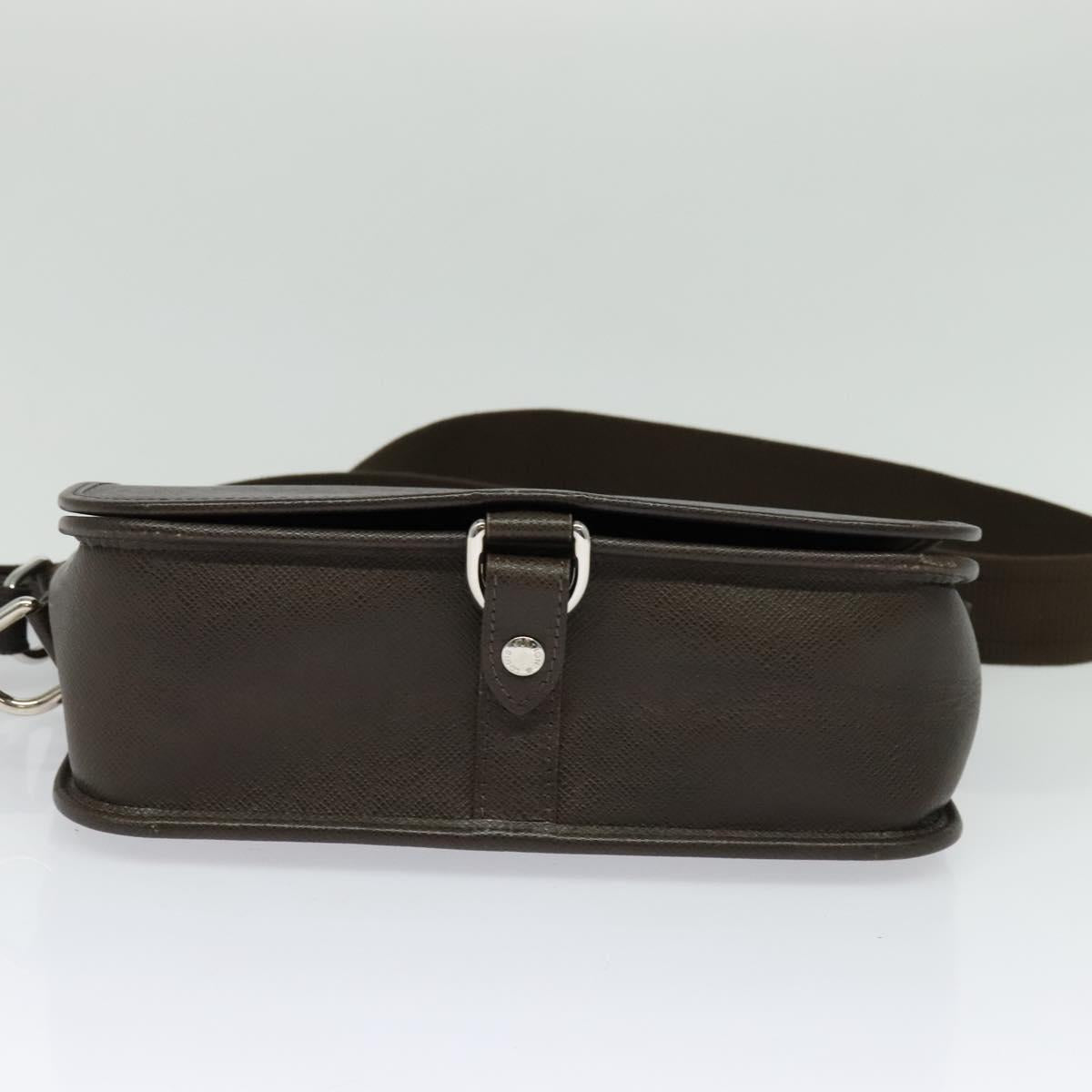 LOUIS VUITTON Taiga Andrei Shoulder Bag Grizzly M32488 LV Auth 127964