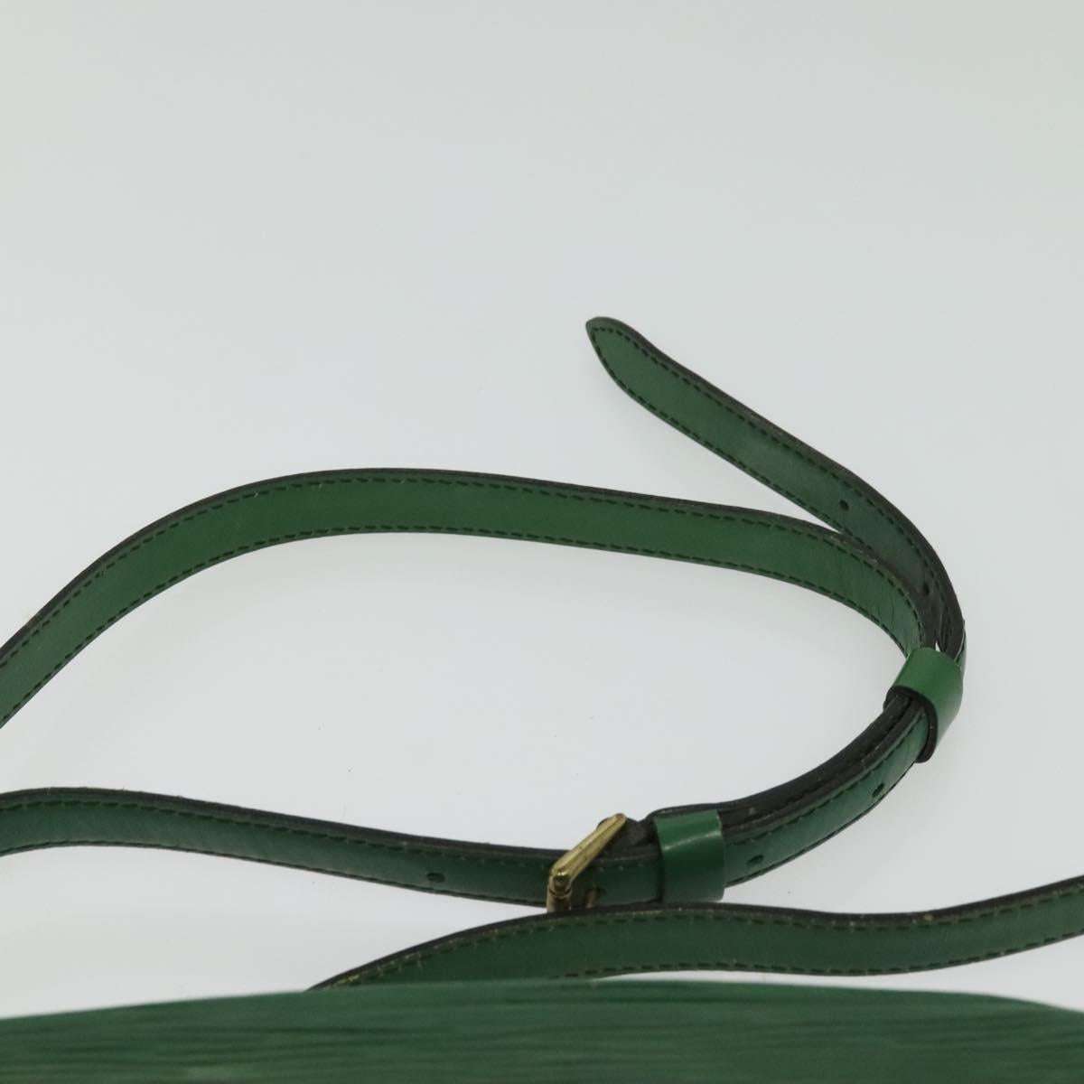 LOUIS VUITTON Epi Jeune Fille MM Shoulder Bag Green M52154 LV Auth 127978