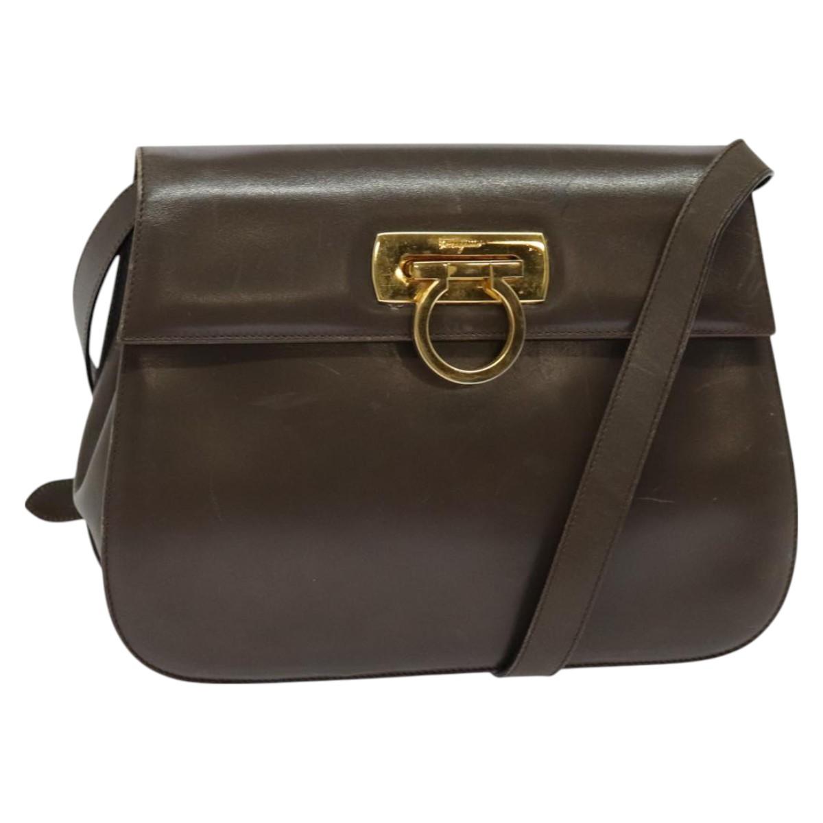 Salvatore Ferragamo Gancini Shoulder Bag Leather Brown Gold Auth 128109
