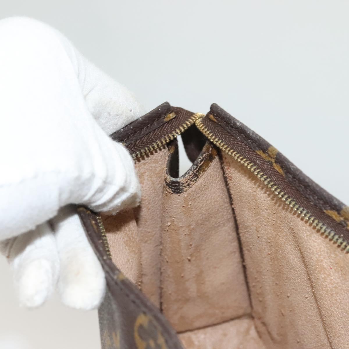 LOUIS VUITTON Monogram Poche Toilette 19 Pouch M47544 LV Auth 128418