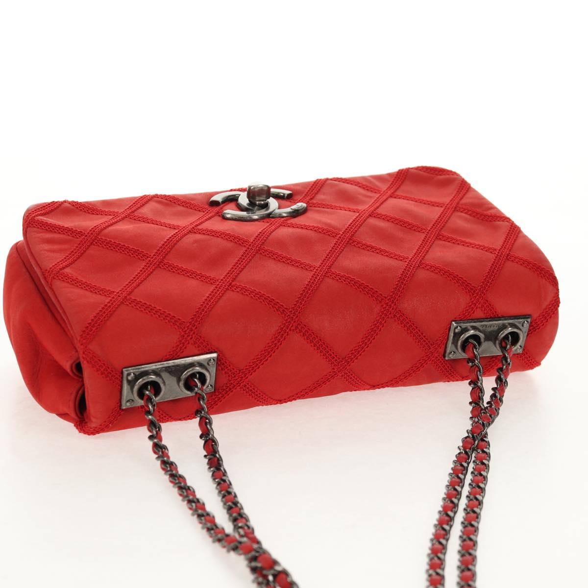 CHANEL Wild Stitch Chain Shoulder Bag Leather Red CC Auth 128522M