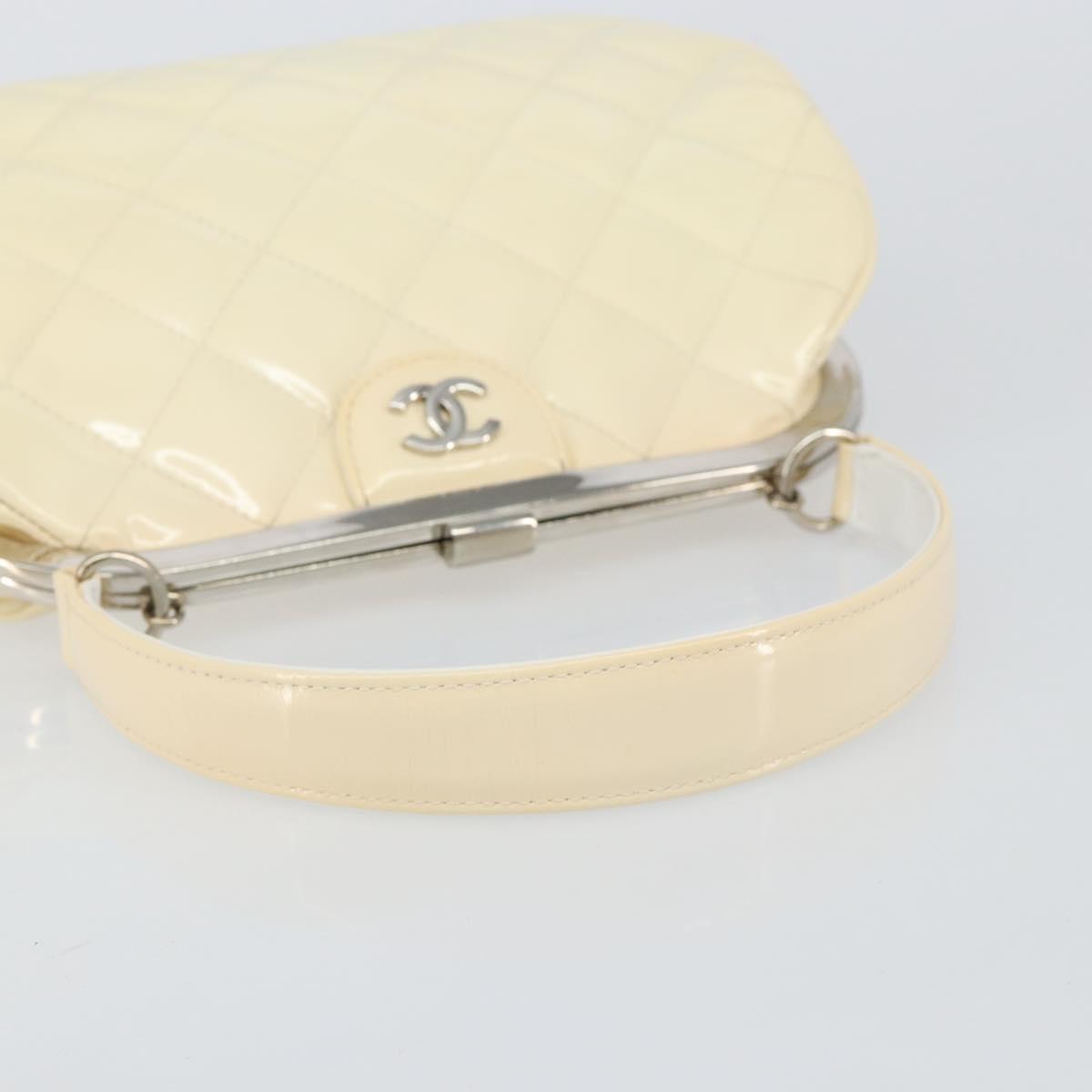 CHANEL Matelasse Gamaguchi Hand Bag Enamel White Silver CC Auth 128927