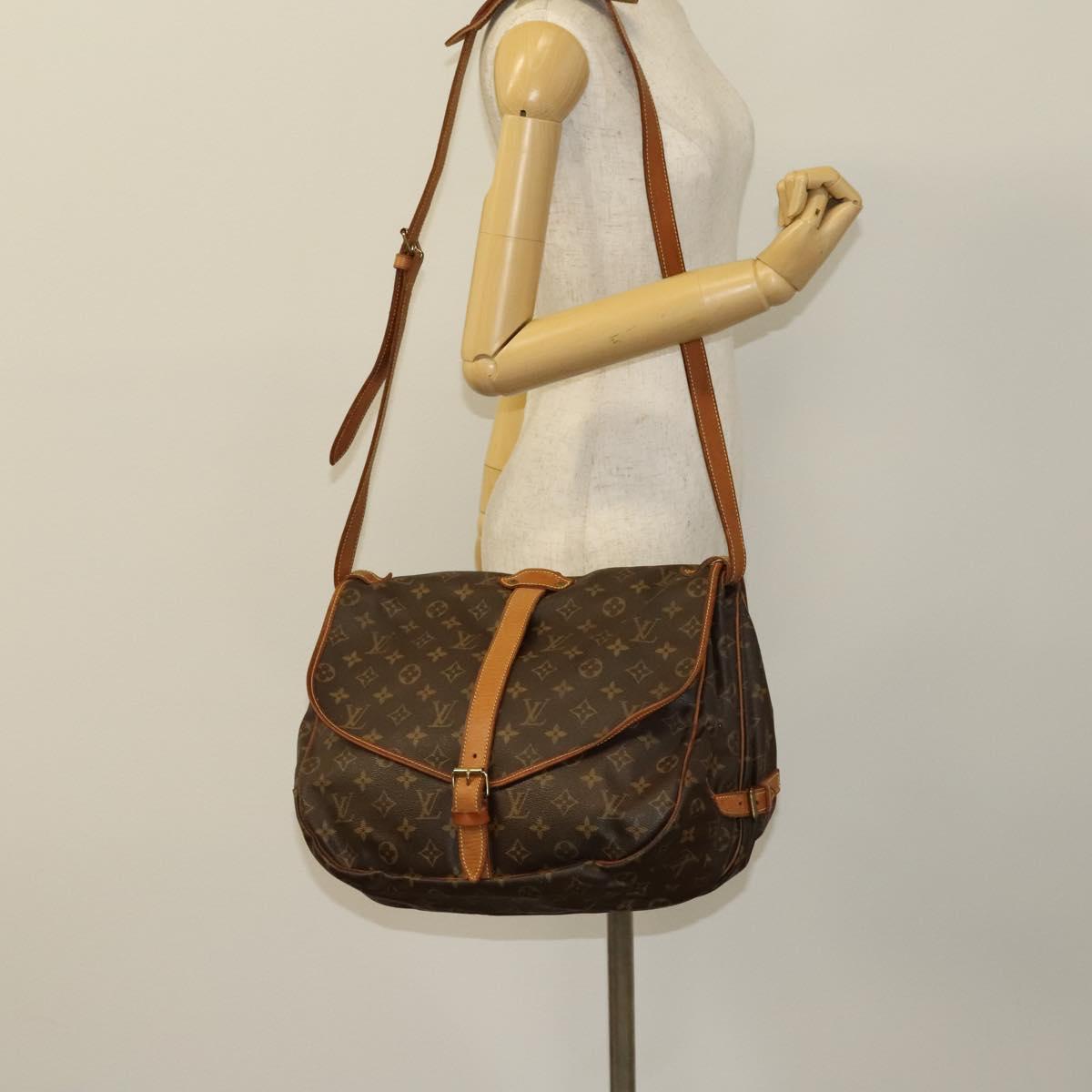 LOUIS VUITTON Monogram Saumur 35 Shoulder Bag M42254 LV Auth 128972