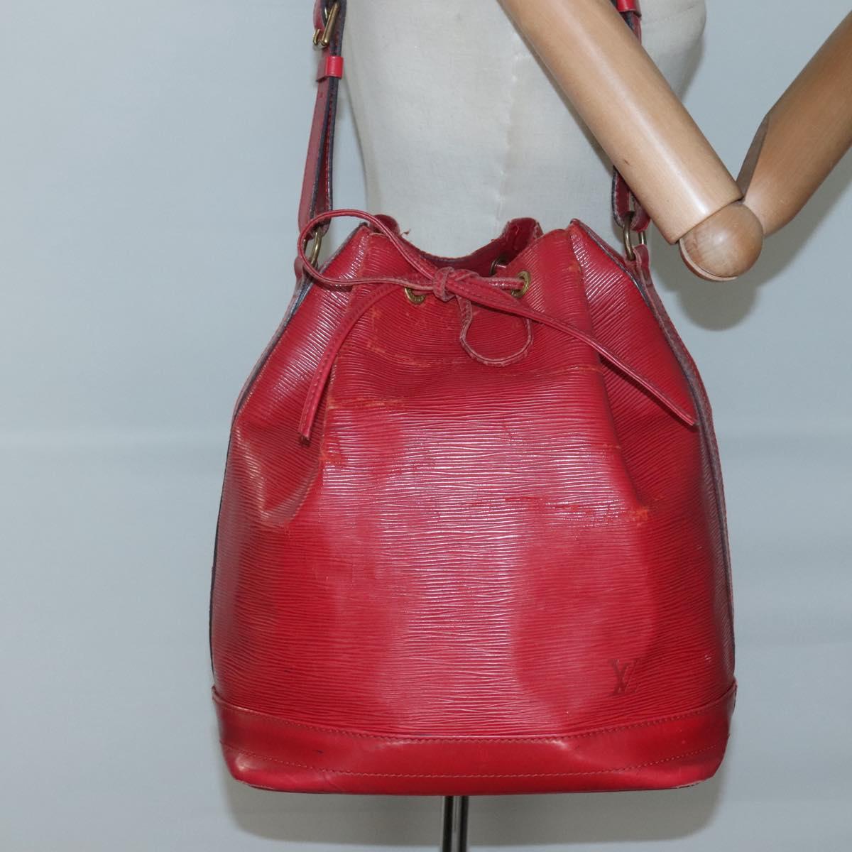 LOUIS VUITTON Epi Petit Noe Shoulder Bag Red M44107 LV Auth 129608