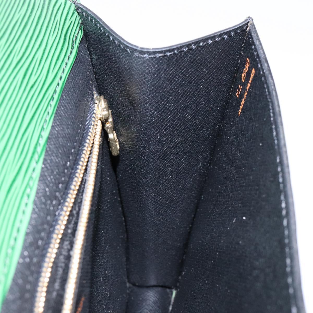 LOUIS VUITTON Epi Montaigne 23 Clutch Bag Green M52664 LV Auth 129609