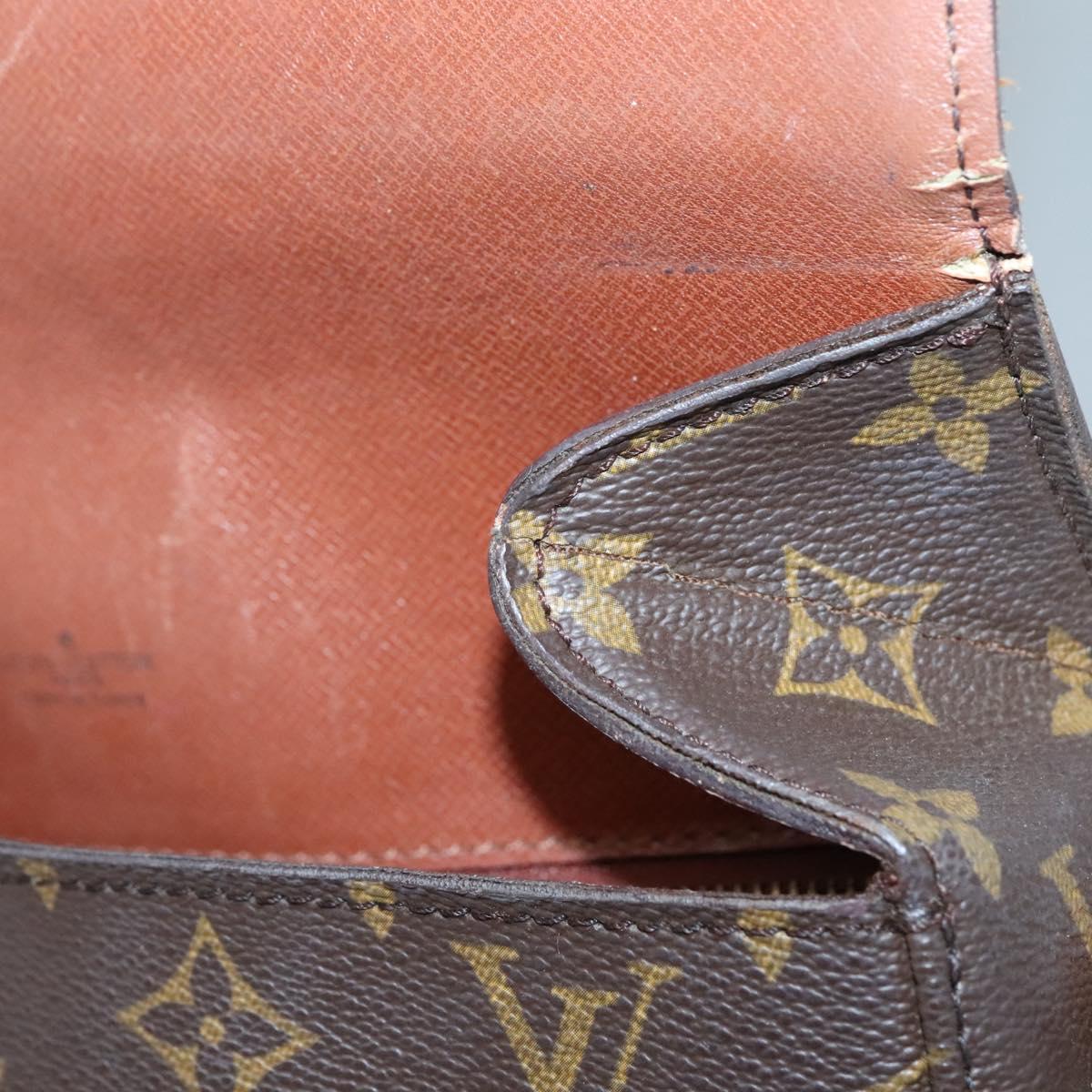 LOUIS VUITTON Monogram Saint Cloud GM Shoulder Bag M51242 LV Auth 129618