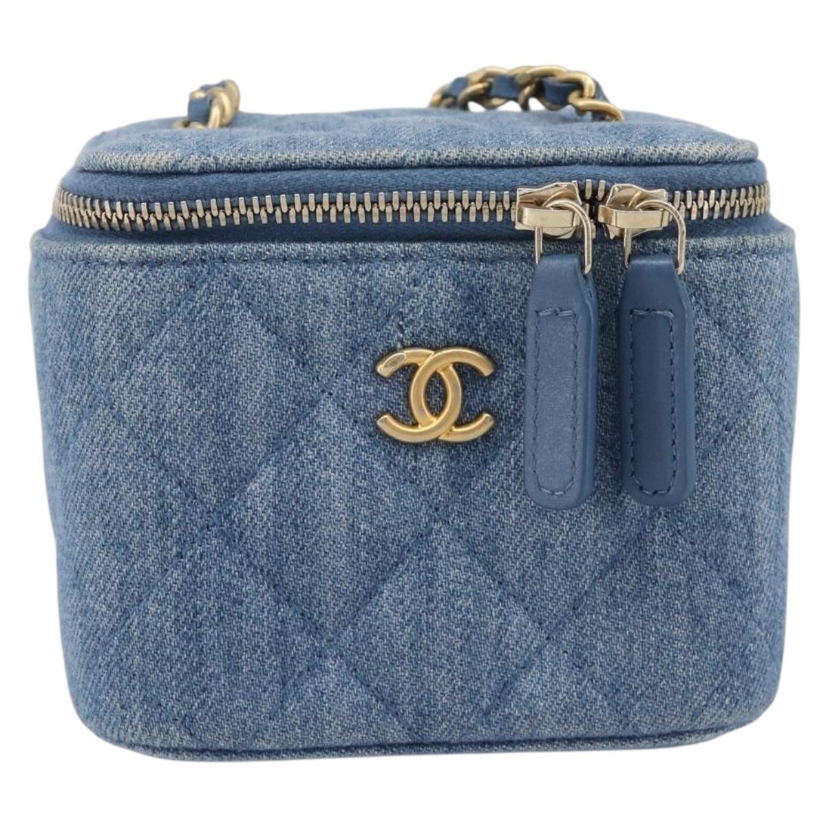 CHANEL Matelasse Chain Shoulder Pouch Bag Denim Blue Gold CC Auth 130041A