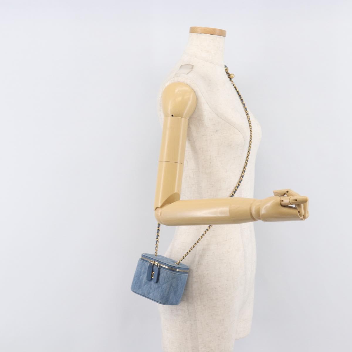 CHANEL Matelasse Chain Shoulder Pouch Bag Denim Blue Gold CC Auth 130041A