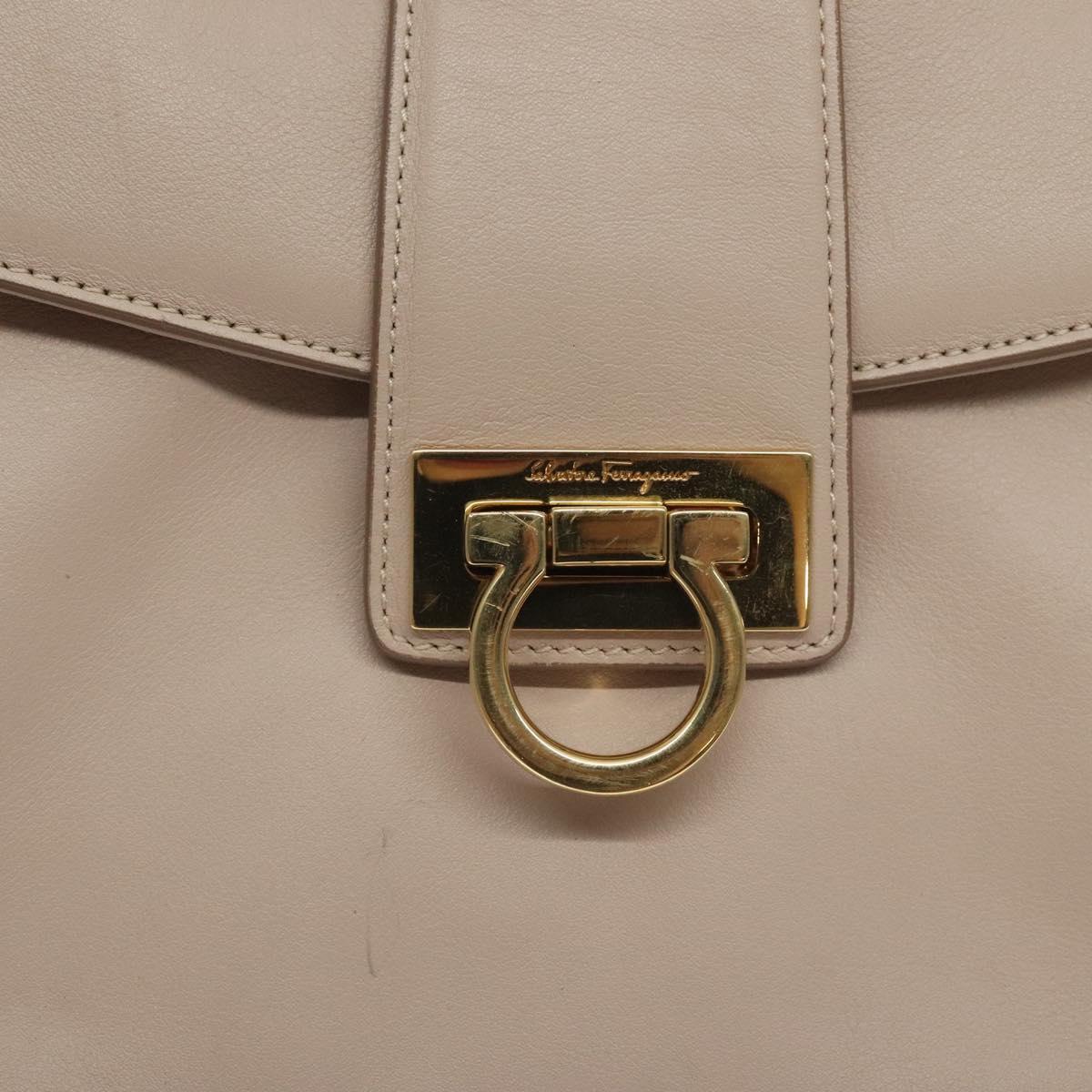 Salvatore Ferragamo Chain Gancini Shoulder Bag Leather Beige Gold Auth 130371