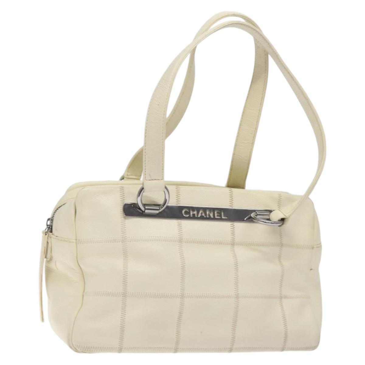 CHANEL Choco Bar Shoulder Bag Caviar Skin White Silver CC Auth 130495