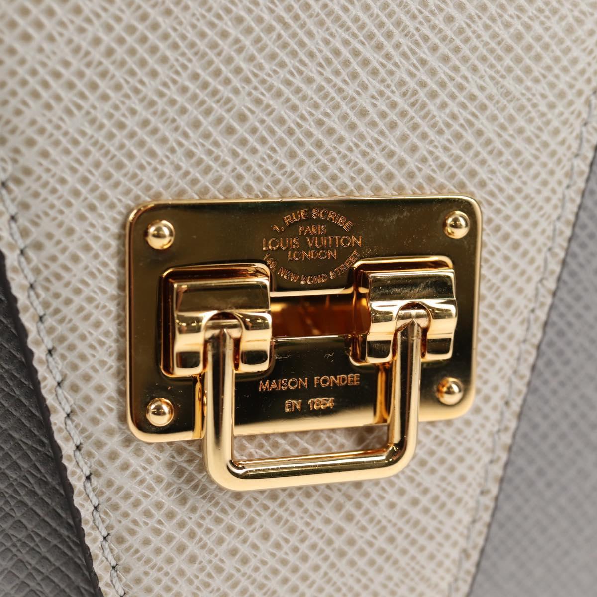 LOUIS VUITTON Taiga Trapeze Shoulder Bag Gracie LV Auth 130675M