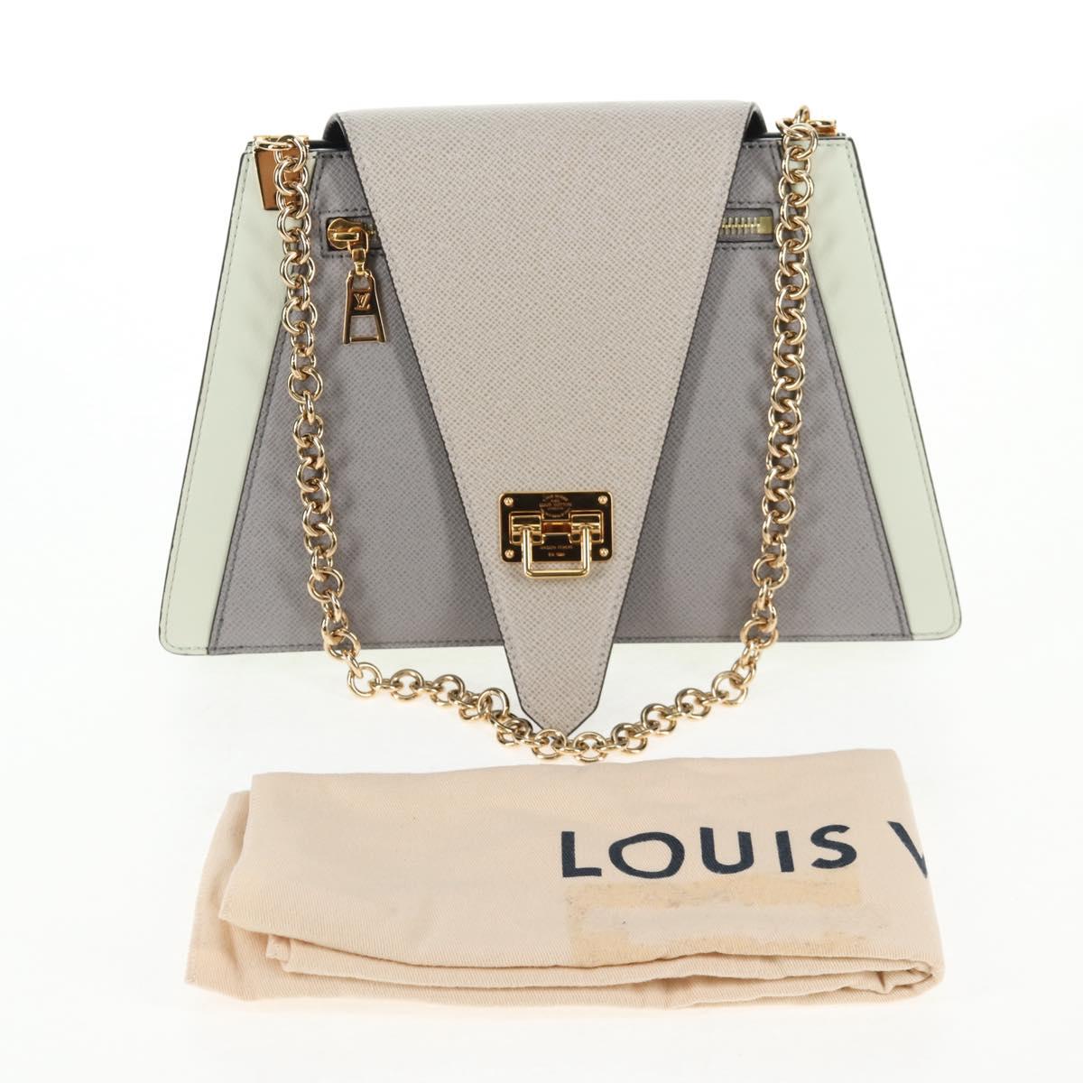 LOUIS VUITTON Taiga Trapeze Shoulder Bag Gracie LV Auth 130675M