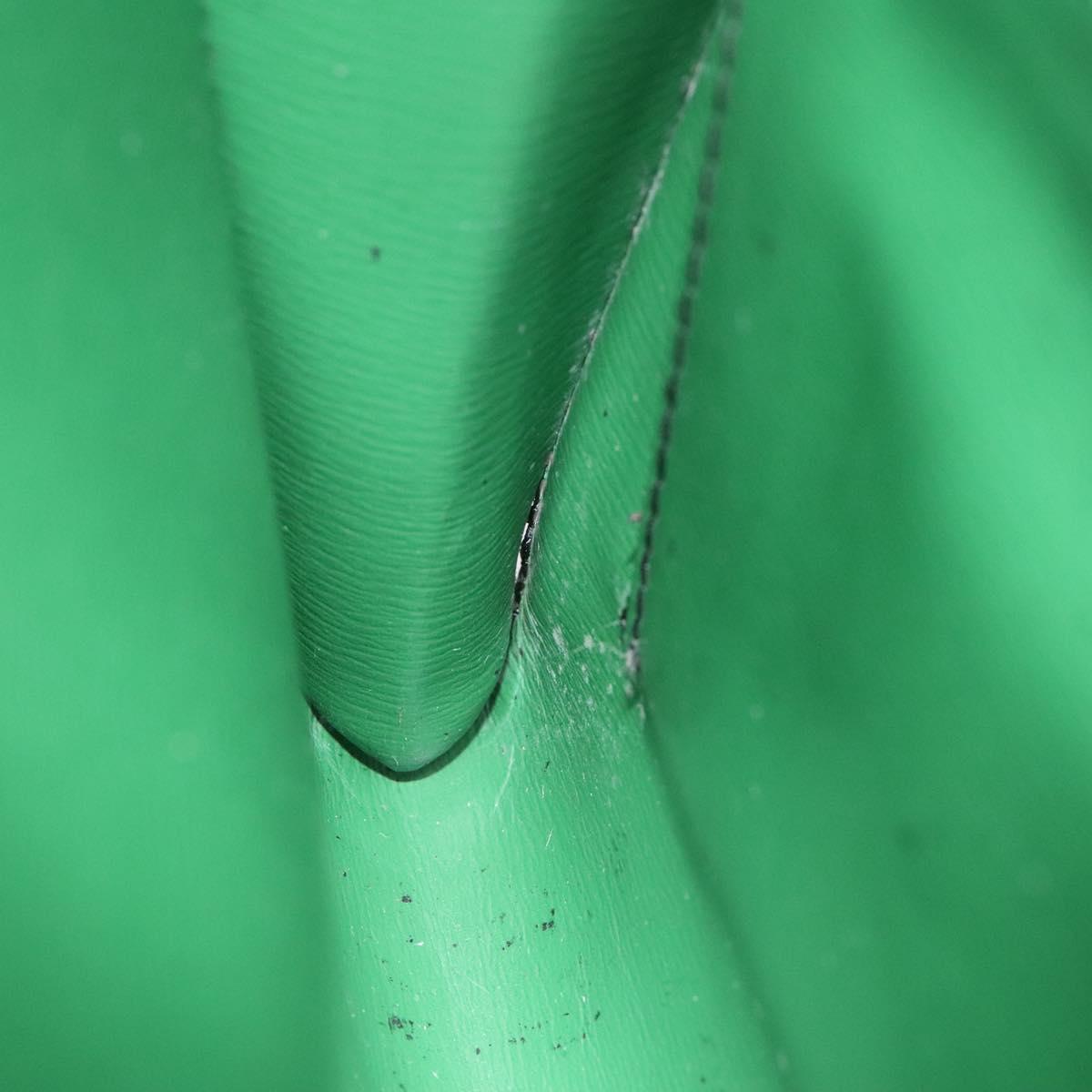 LOUIS VUITTON Epi Pochette Arche Shoulder Bag Green M52574 LV Auth 130925