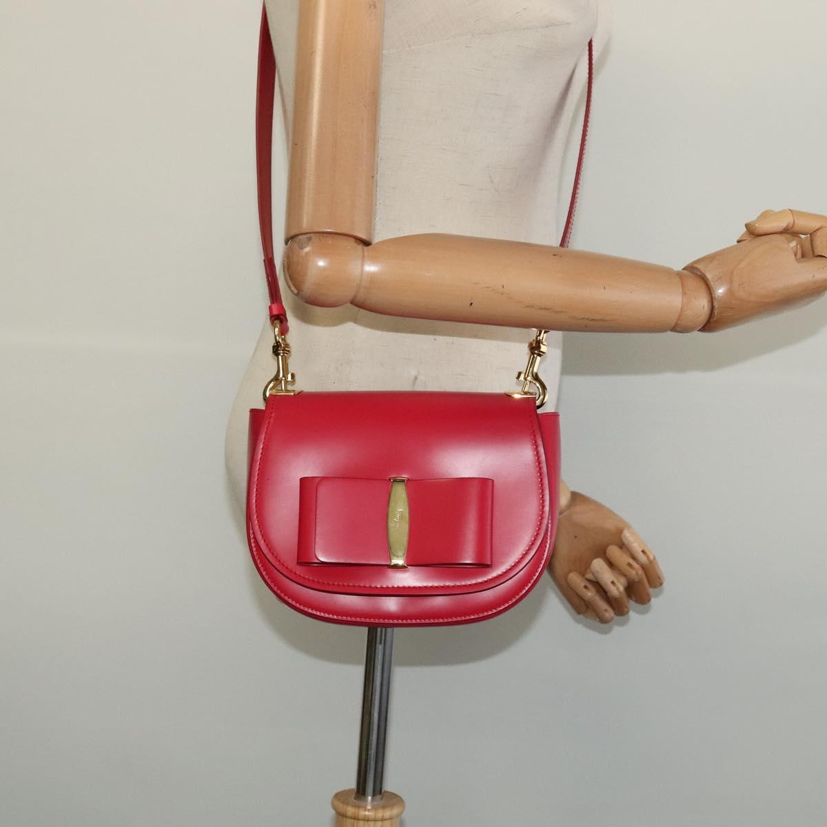 Salvatore Ferragamo Vala Shoulder Bag Leather Red Gold Auth 131636