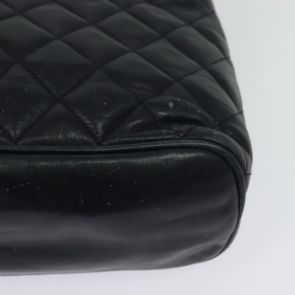 CHANEL Matelasse Chain Shoulder Bag Leather Navy Gold CC Auth 131802