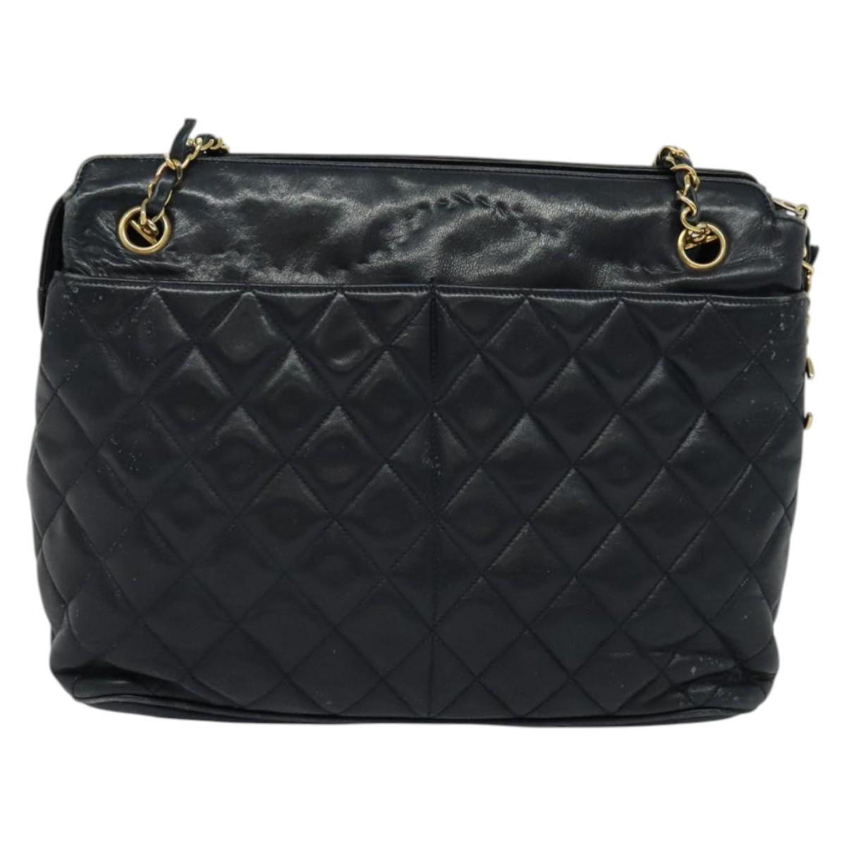 CHANEL Matelasse Chain Shoulder Bag Leather Navy Gold CC Auth 131802