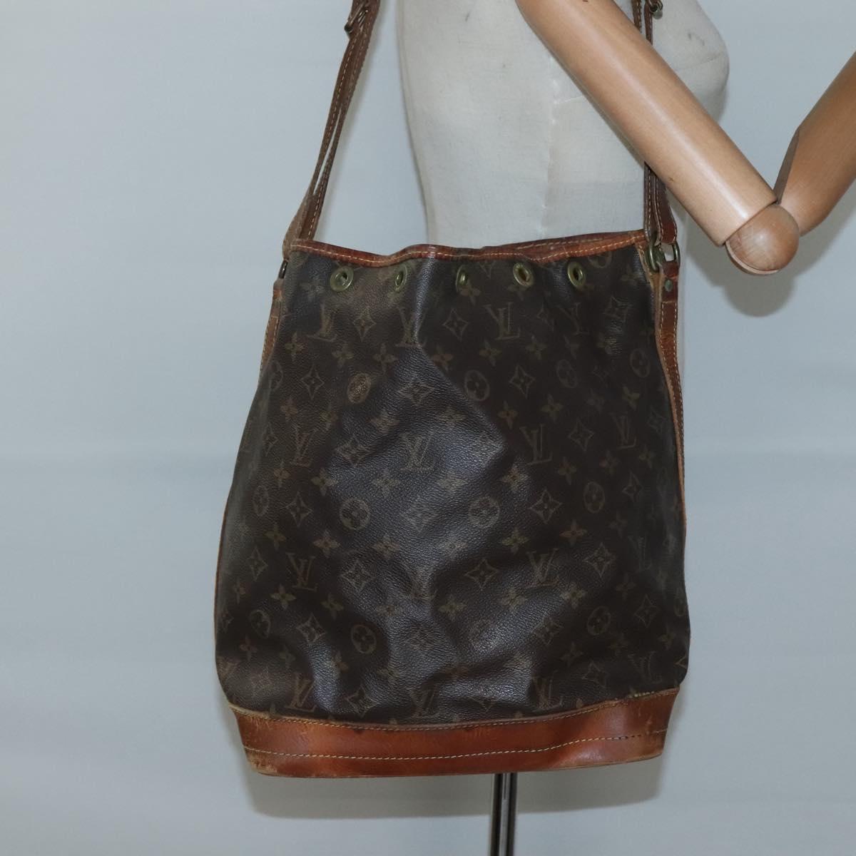 LOUIS VUITTON Monogram Noe Shoulder Bag M42224 LV Auth 132170