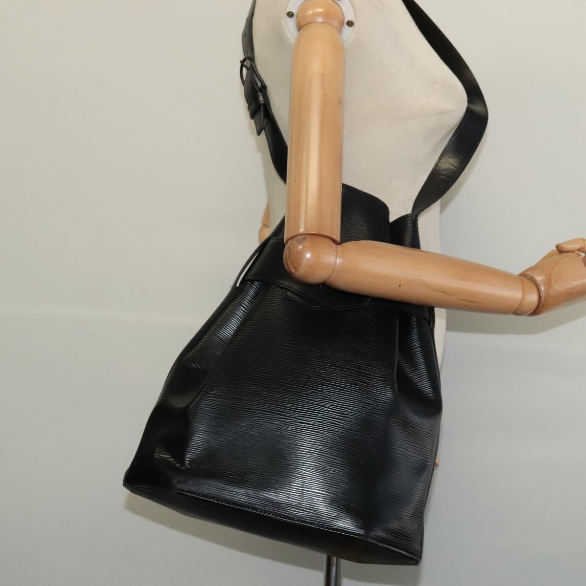 LOUIS VUITTON Epi Sac Depaule GM Shoulder Bag Black M80155 LV Auth 132229