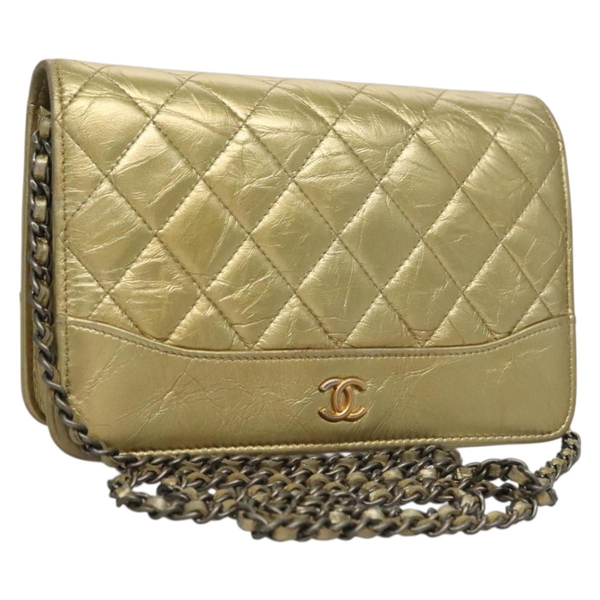 CHANEL Matelasse Chain Shoulder Bag Leather Gold CC Auth 132419