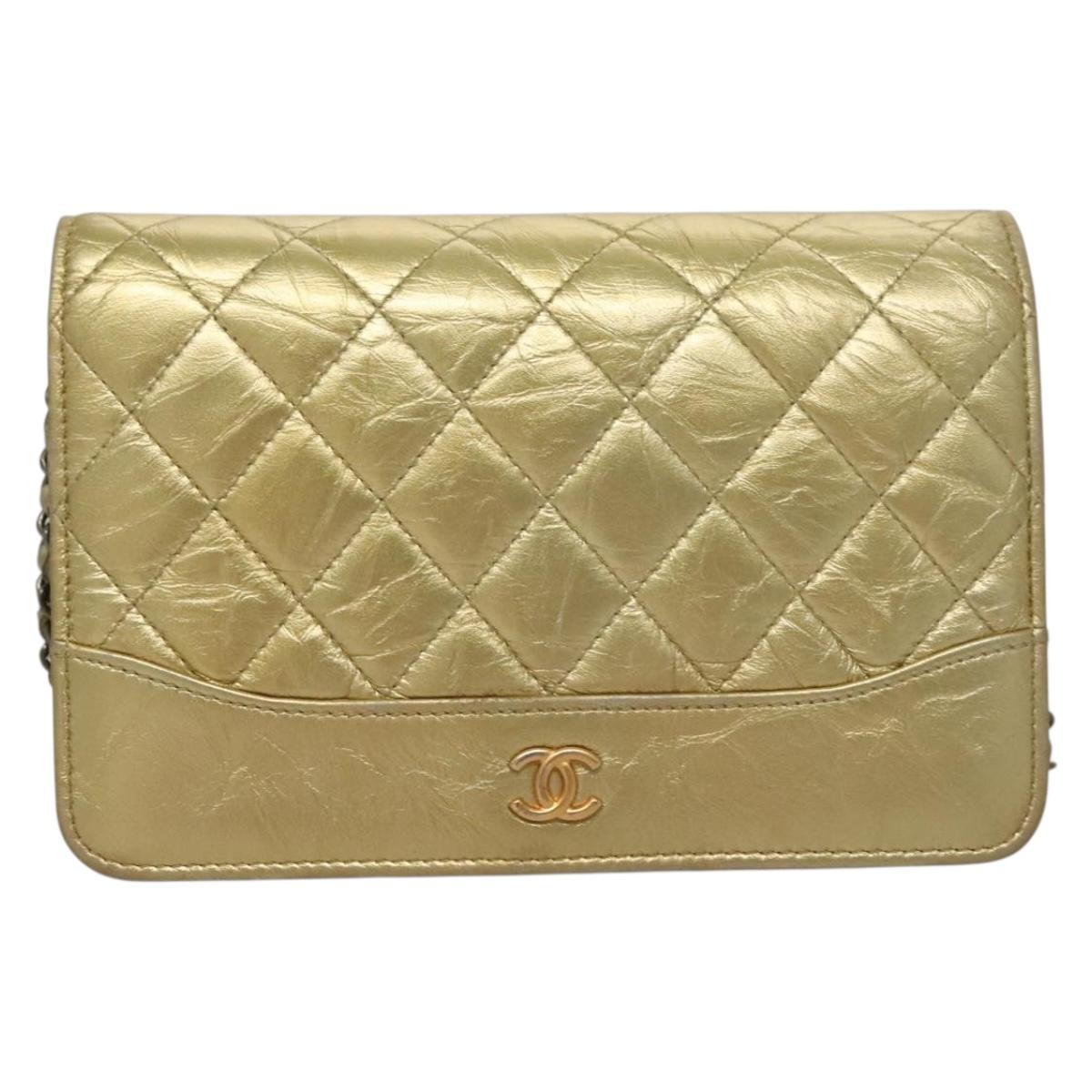 CHANEL Matelasse Chain Shoulder Bag Leather Gold CC Auth 132419